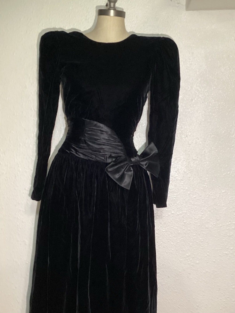 Depeche Mode vintage women’s black velvet formal dress 4 - Picture 2 of 16